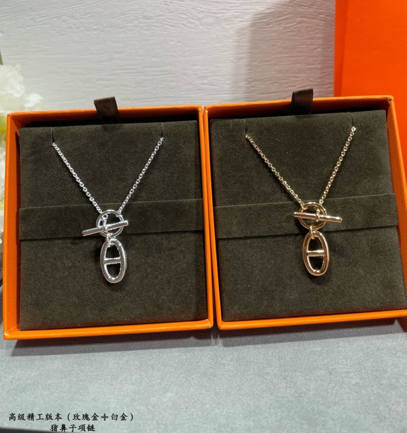 H**me5 necklaces